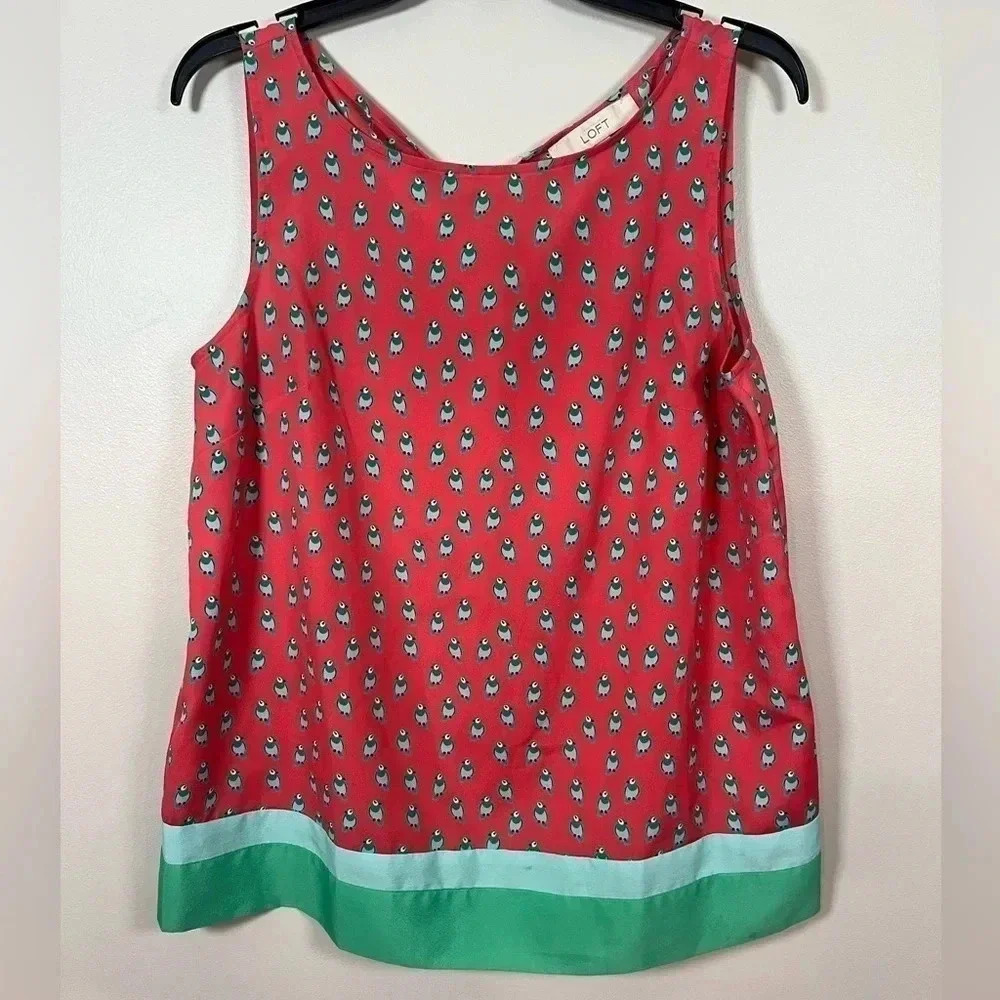 LOFT Coral and Green Parrot‎ Print Sleeveless Shell Size M